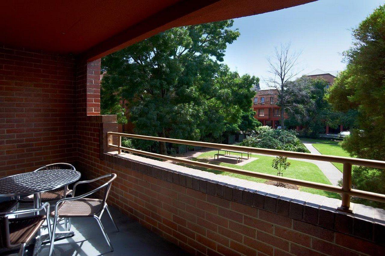 Comfort Apartments Royal Gardens Melbourne Exterior photo